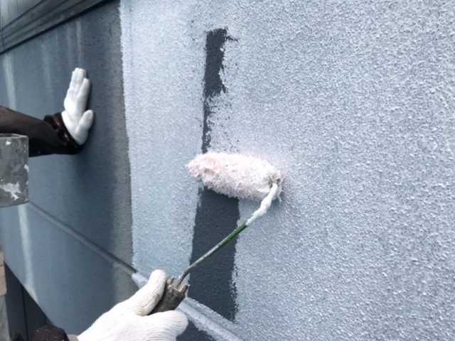 富士市の外壁塗装下塗り